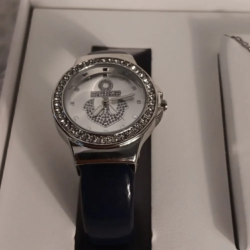 L & Co. Four piece Gift Set - Picture 2 of 6